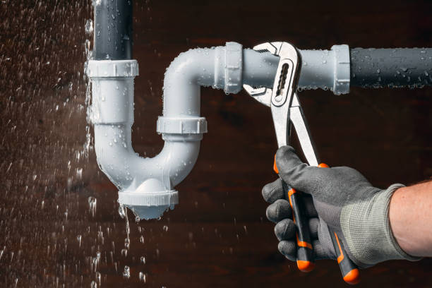 Professional Emergency Plumber technician working in Decker, IN